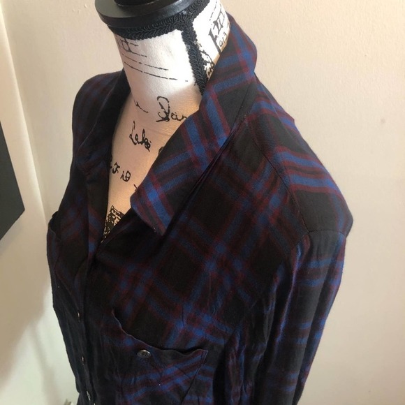 Cabi Moody Check Plaid Peplum Shirt Blue Black Size Medium Button Down casual - Picture 4 of 14